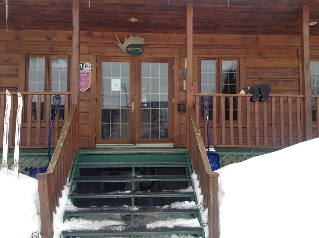 Aux Berges Du St-Maurice Hotel Saint-Jean-des Piles Zewnętrze zdjęcie