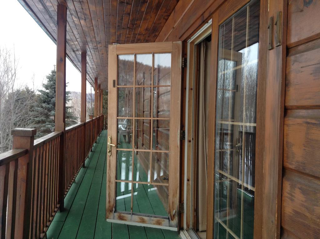 Aux Berges Du St-Maurice Hotel Saint-Jean-des Piles Zewnętrze zdjęcie